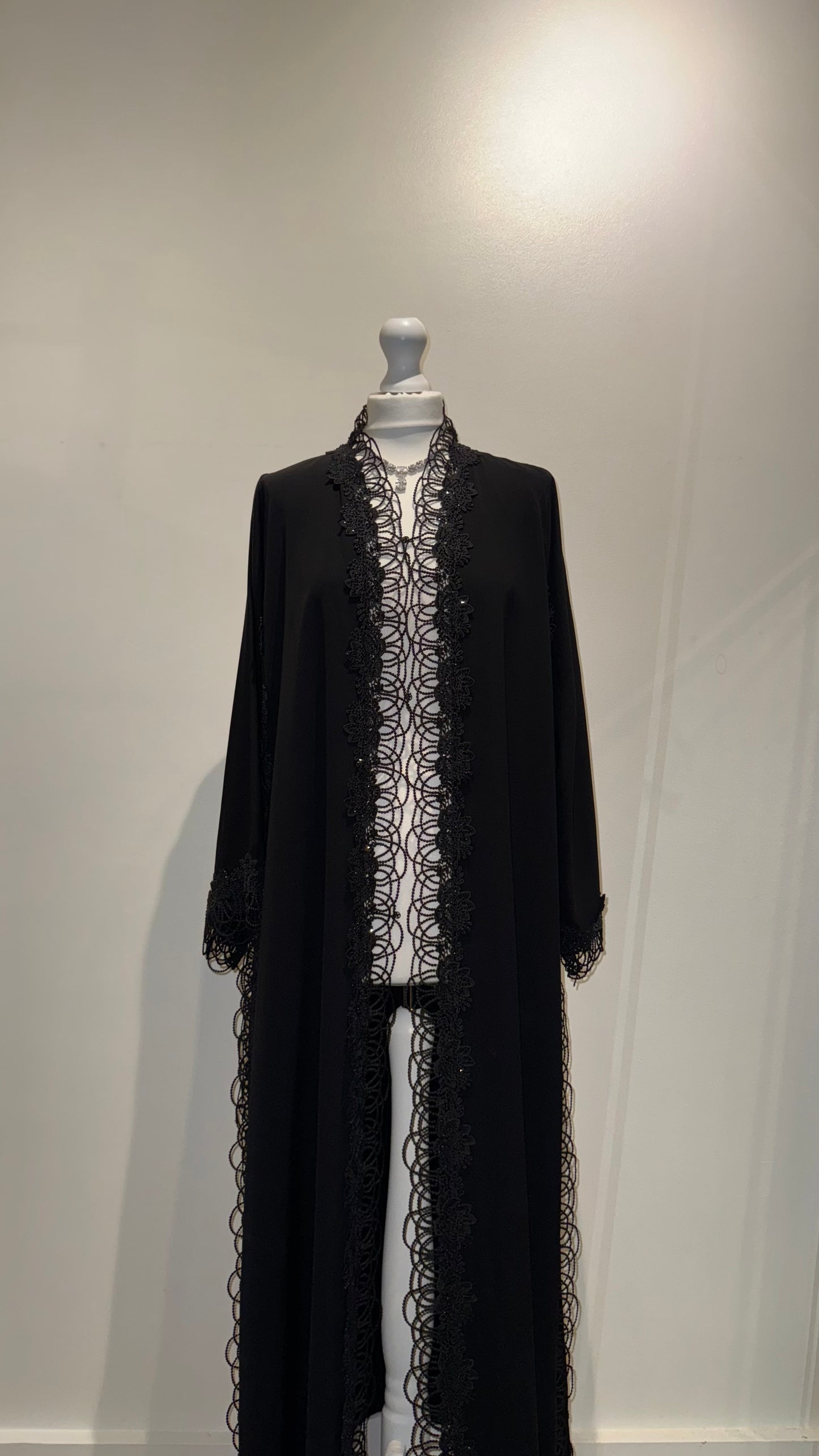 HELWA Timeless Abaya