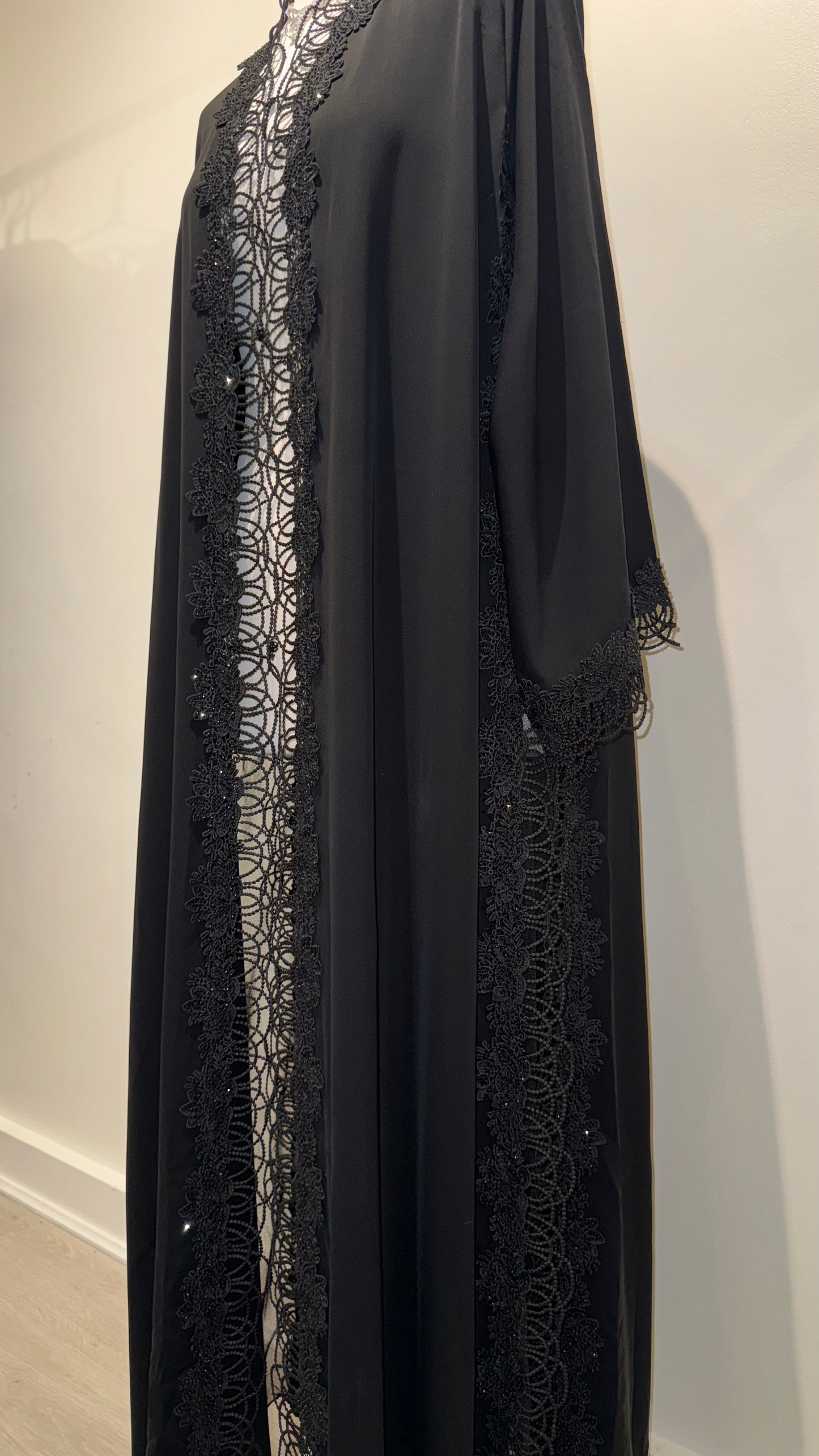 HELWA Timeless Abaya