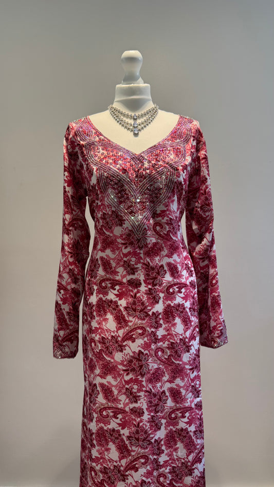 Rose Épine in Ruby Paisley