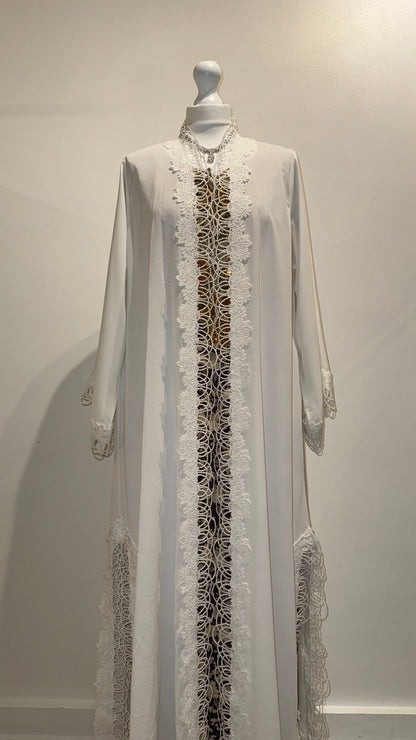 HELWA Signature Abaya (Blanche)