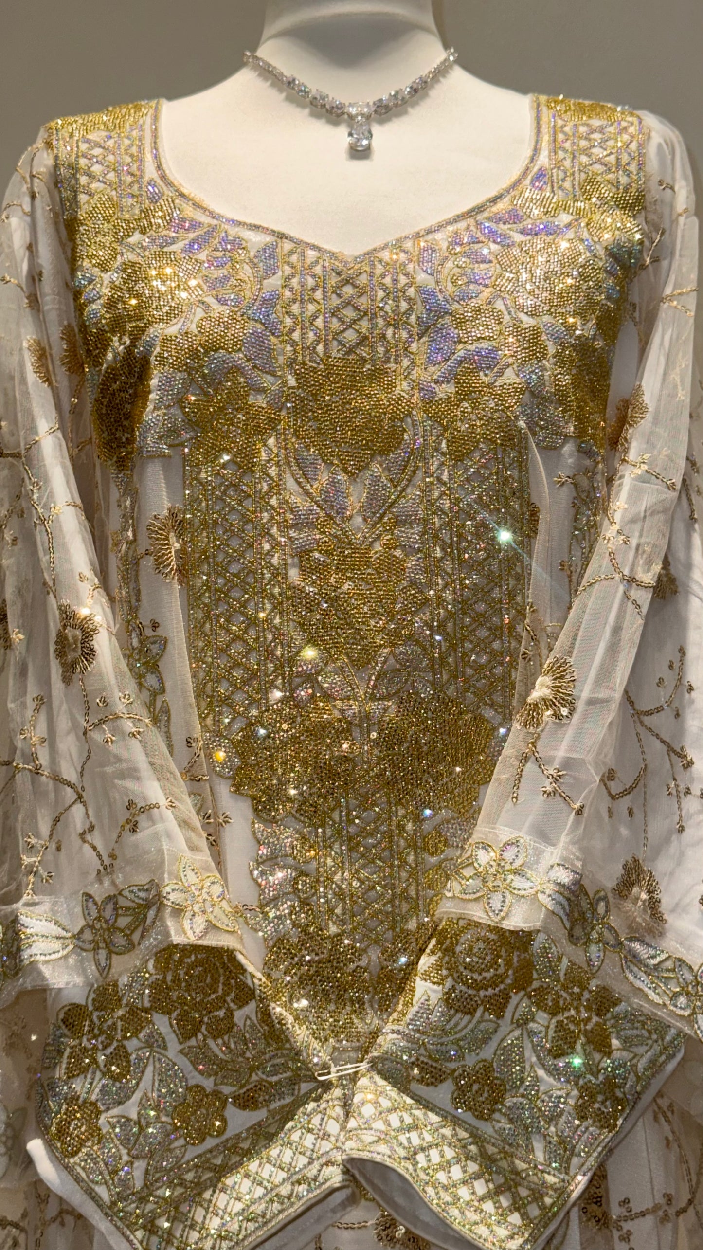 Ora in Porcelain