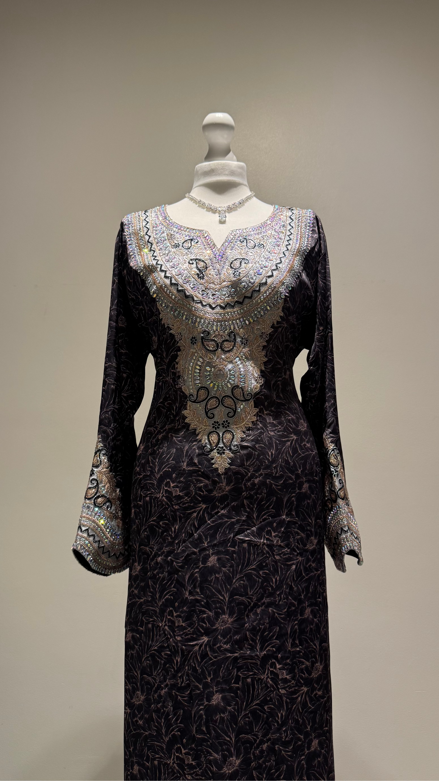 Mahira in Onyx (Pure Silk)