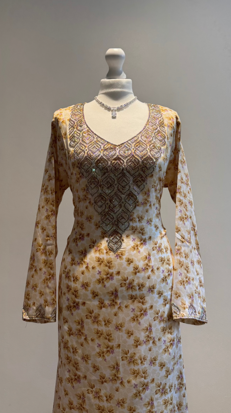Almira in Saffron